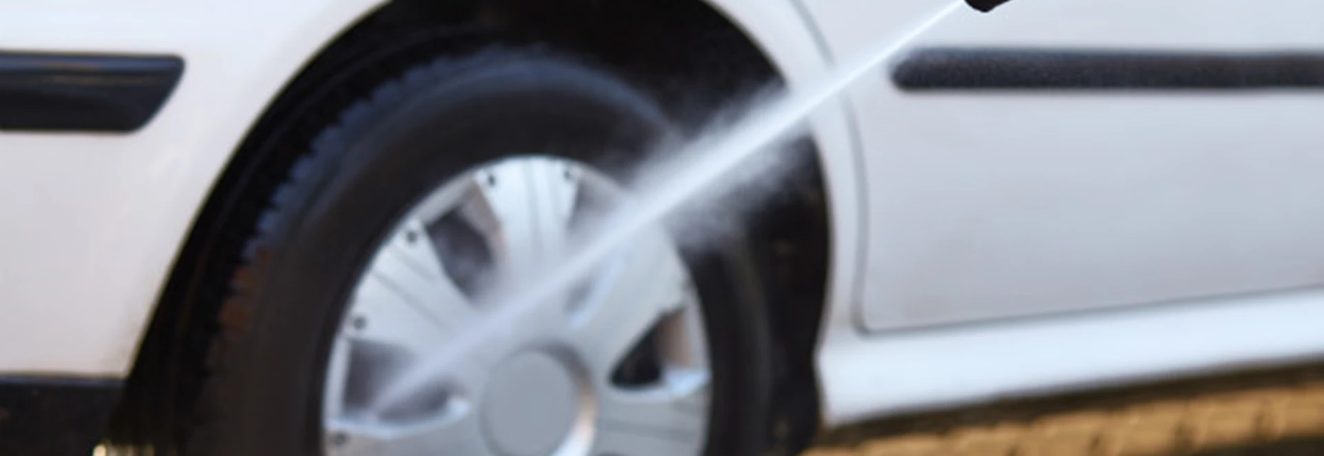 Tips for pressure washing your car 